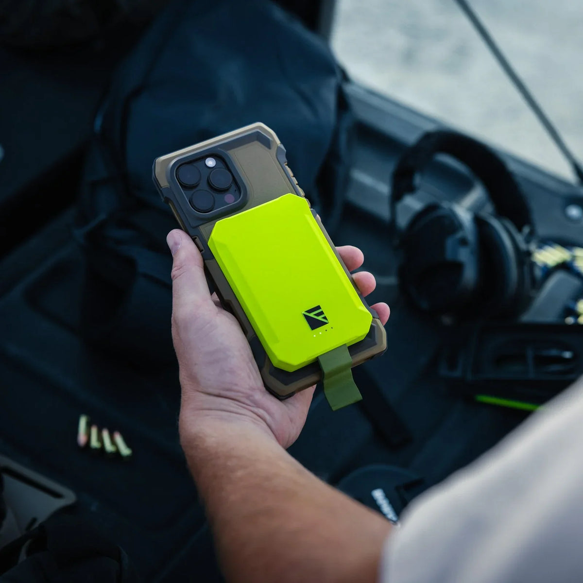 Poseidon Nano Waterproof MagSafe Power Bank